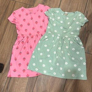 Set of 2 knit dresses